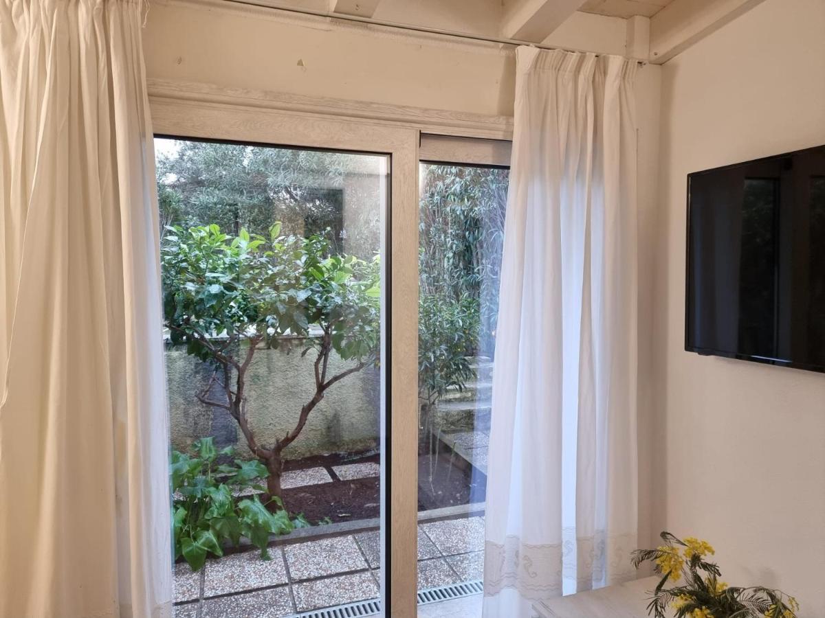 Appartamenti con giardino ad Olbia Esterno foto